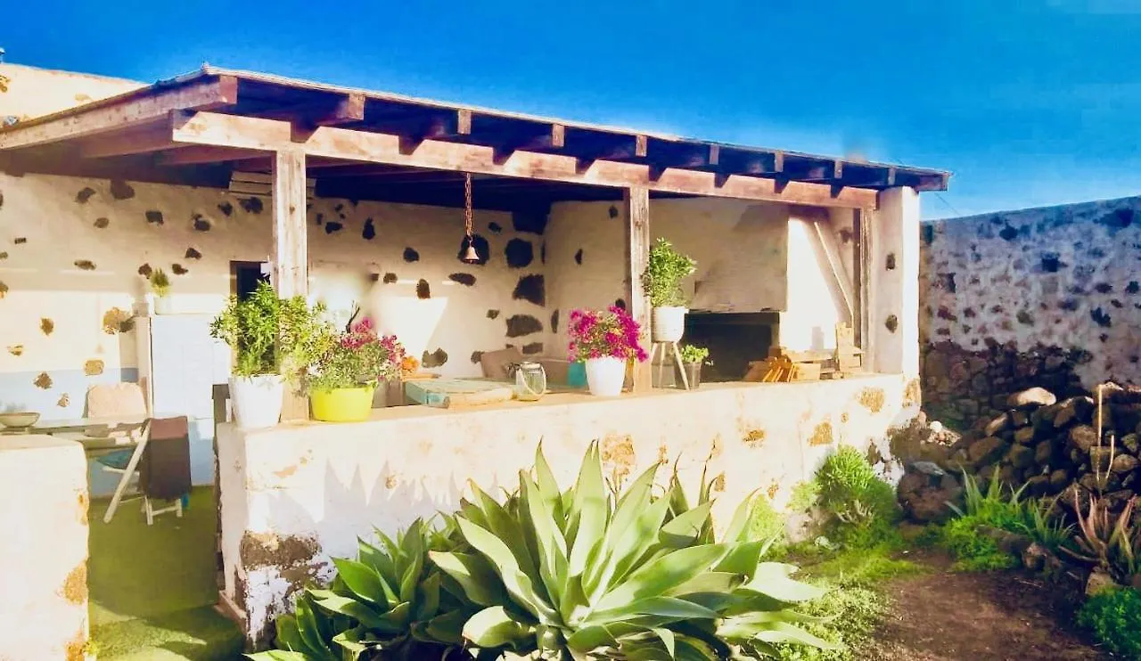 Sunny Cottage La Oliva Spain
